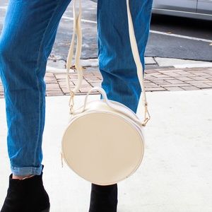 Walk Through Manhattan Crossbody